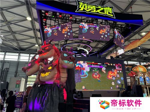 巨大魔龙吸引玩家排队，这款联机游戏真就那么值得试玩？