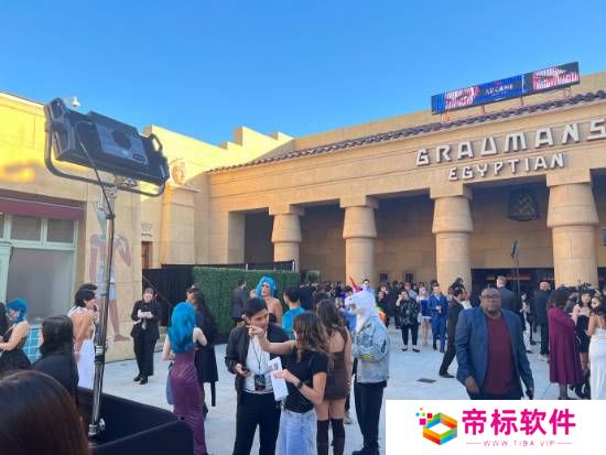 《双城之战》第二季洛杉矶首映 “蔚”和“金克丝”相谈甚欢