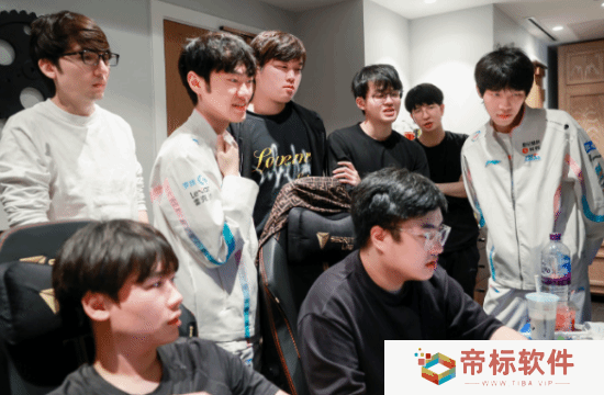 网友热议：BLG原班人马再战一年可能性多大？